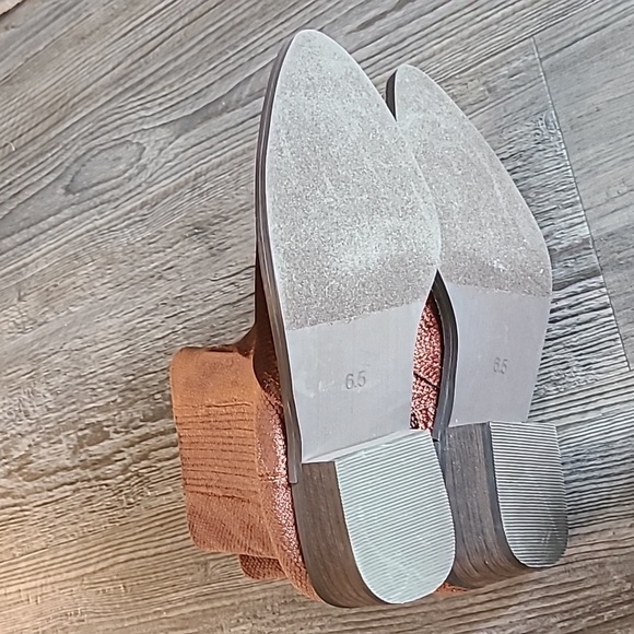 ARiderGirl Eagle Velvet Ankle Boots - Picture 7 of 7